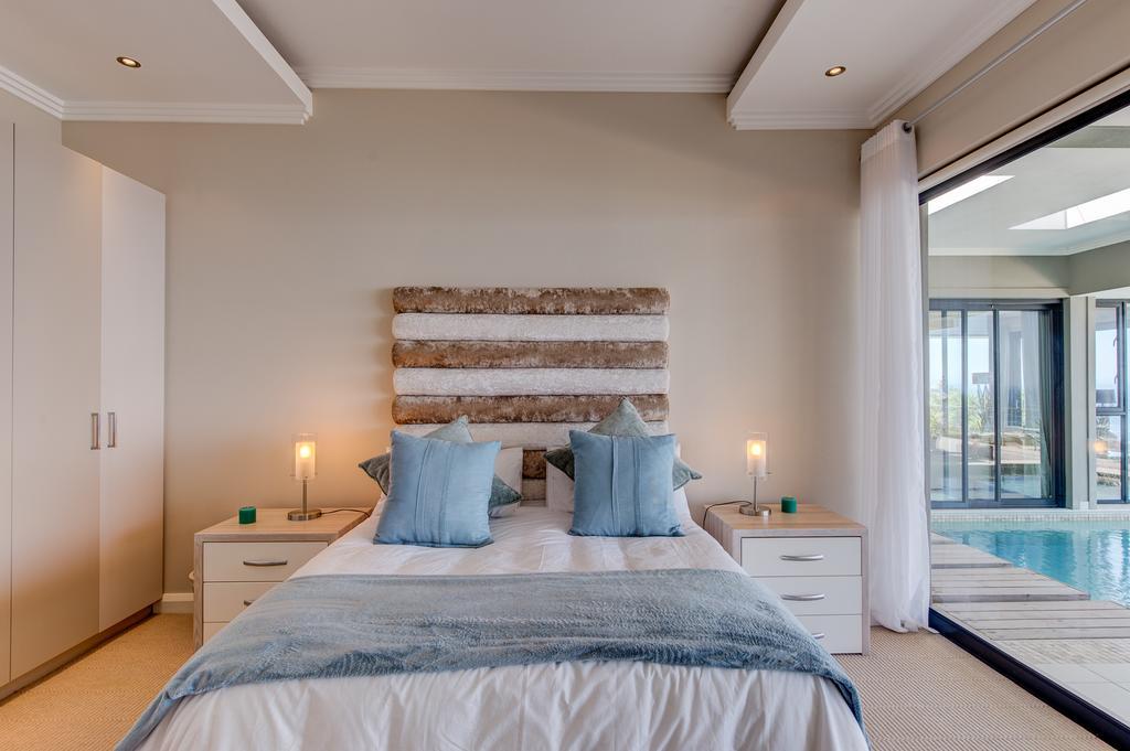 Retreat On Cliff Bed & Breakfast Knysna Exterior photo